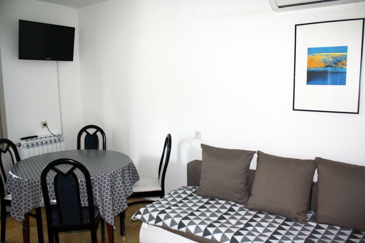 אומאג Apartment Vera מראה חיצוני תמונה
